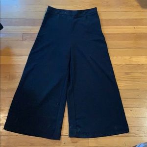 Urban outfitters black gaucho pants